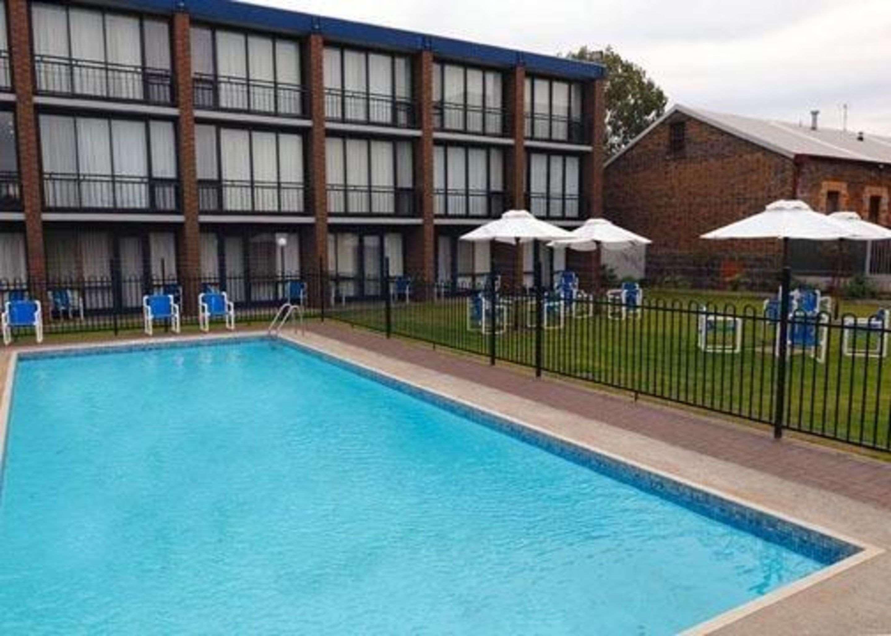 Richmond Henty Hotel Portland Exterior photo